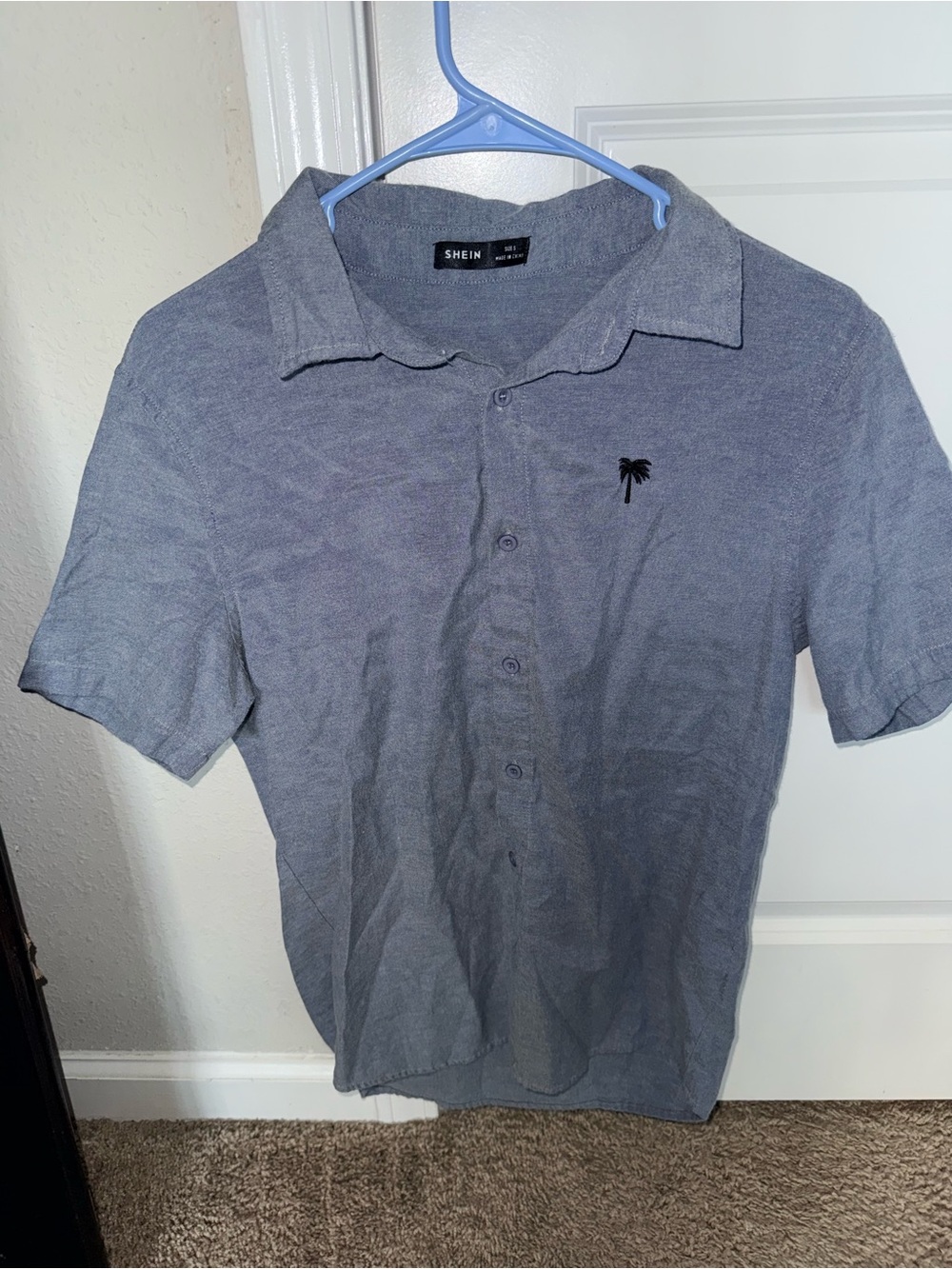 SHEIN Men's Light Gray Short-Sleeve Button Polo with Palm Embroidery